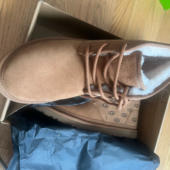 Mens UGG® Neumel Emboss Chukka Boot - Chestnut - Picture 5 of 6